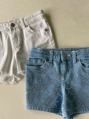 Bundle of two Cat & Jack girls Denim Jean Shorts Size S 6-6X